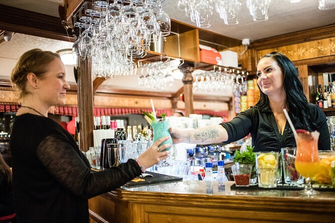 10PM Budapest Danube Cruise with Live Music & Food or Drinks - Is $20.82 good value?