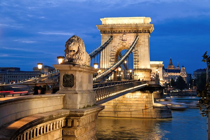 2-Hour Private Night Tour of Budapest - Fisherman’s Bastion and Matthias Church after dark