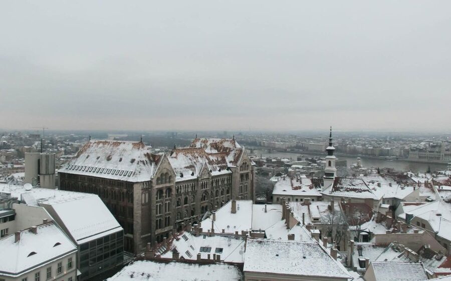 2 Hours Buda Castle Walking Tour - Walk with a Historian - Matthias Church, the tour’s grand interior