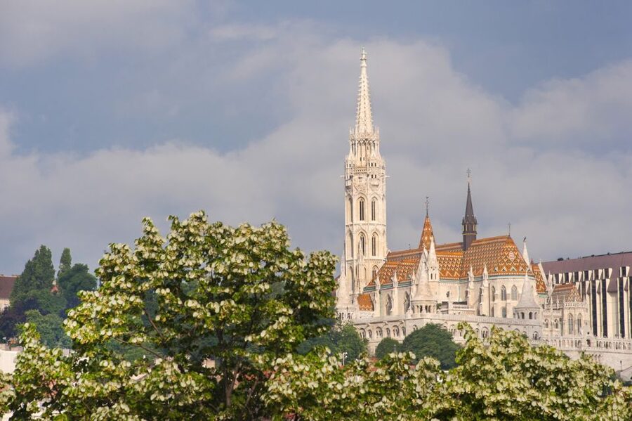 3-Hour Orientation Walking Tour of Buda and Pest - Pest, Parliament, and the Danube