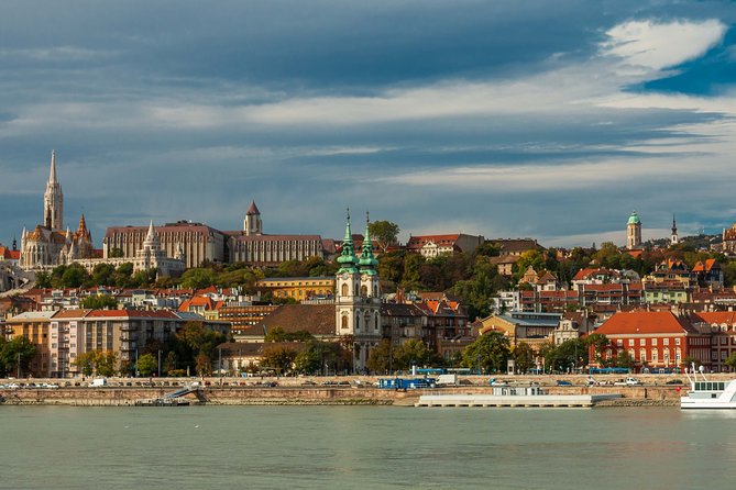 4 hours long private walking tour in Budapest - The Hungarian State Opera House and St. Stephen’s Basilica