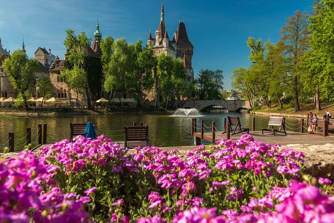 4 hours long private walking tour in Budapest - Széchenyi Baths and Vajdahunyad Castle