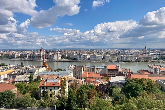 8-hour private Budapest city tour by car / minivan - The Danube memorials and Budapest’s famous bridges