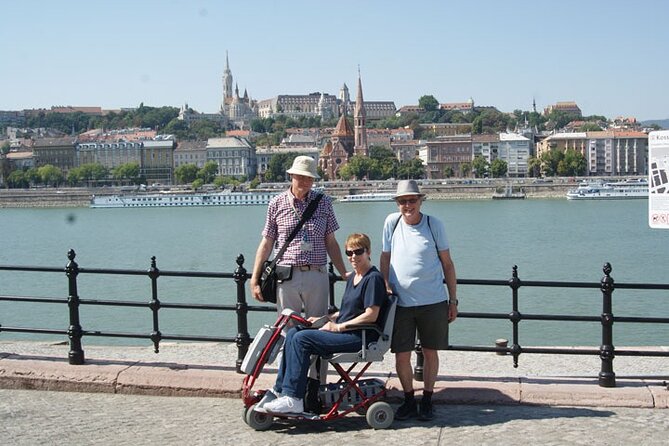 Accessible Budapest Tour - Buda Castle’s terrace, Matthias Fountain, and Sándor Palace