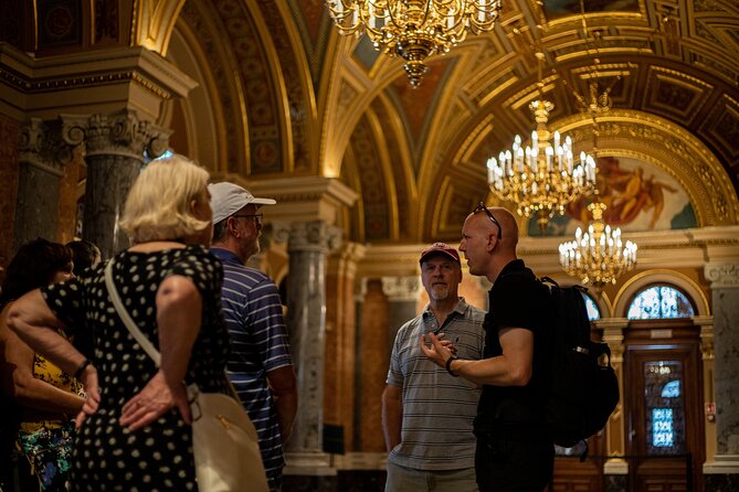 All About Budapest: Full Day Walking Tour with Lunch & Metro Pass - St. Stephen’s Basilica and the included lunch