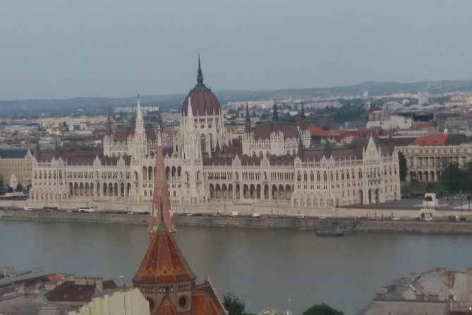 All day city tour in Budapest - District VII, the synagogue, and Budapest’s difficult past