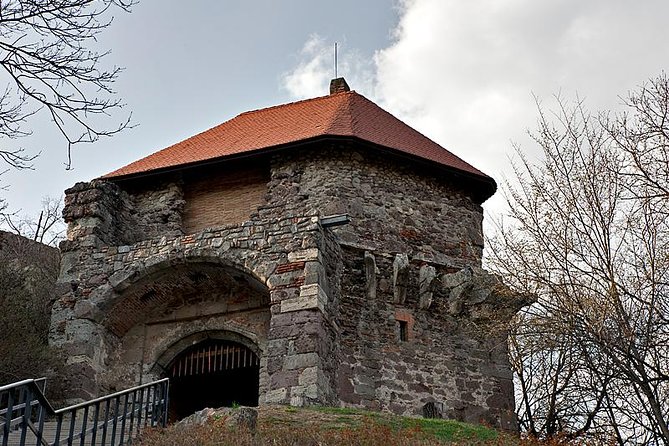 Along the shore of Danube river, private tour - Visegrad Upper Castle and the best Danube Bend view