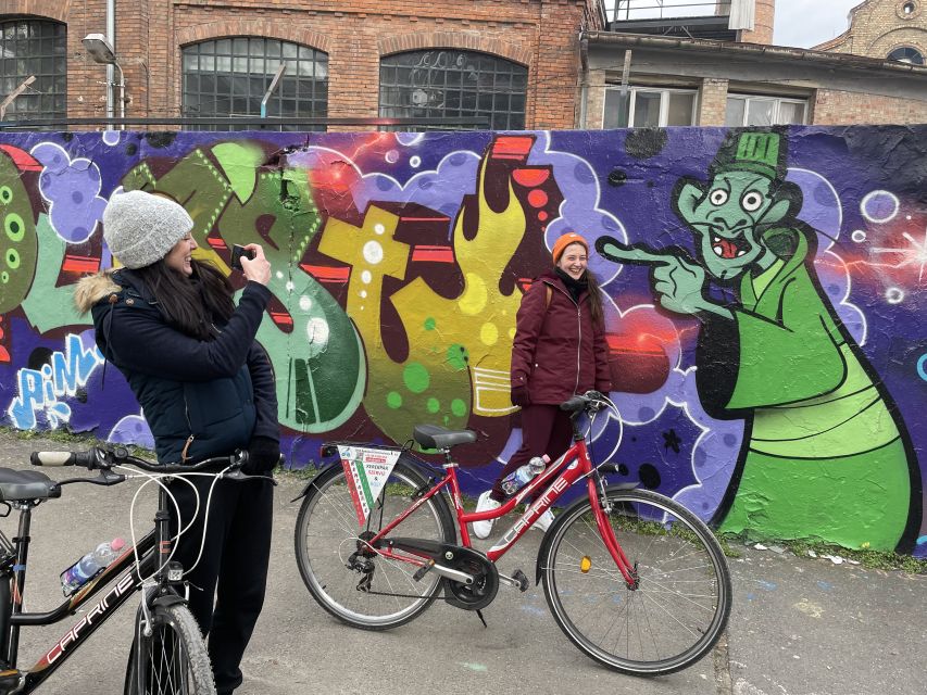 Alternative Bike tour: Graffiti Wall and Peace - A different way to read Budapest