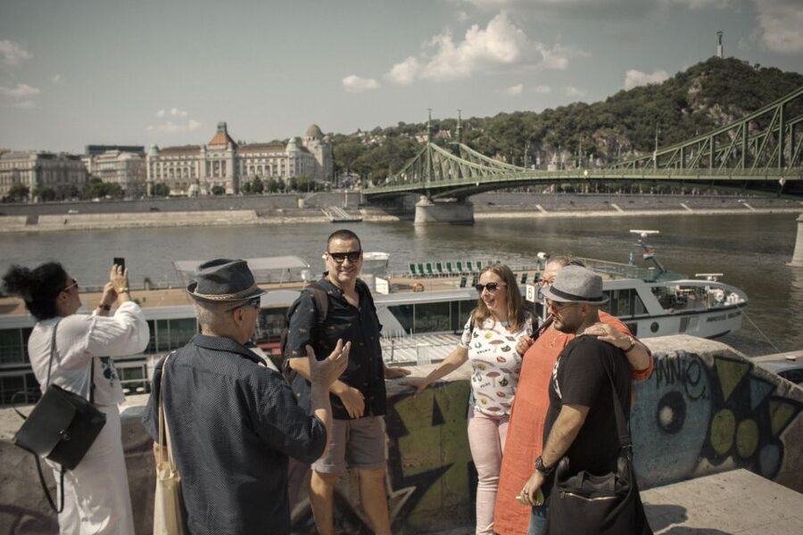 Art Nouveau Tour in Budapest: 3-Hour Private Tour - Beehives, symbolism, and stories about architects