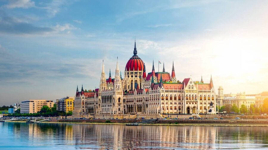 Best of Budapest: Private Walking Tour with a Local - Key points to know before booking