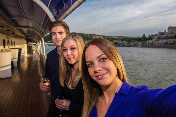Booze Cruise Budapest Sightseeing Danube Cruise - Chain Bridge and Budapest’s famous crossings