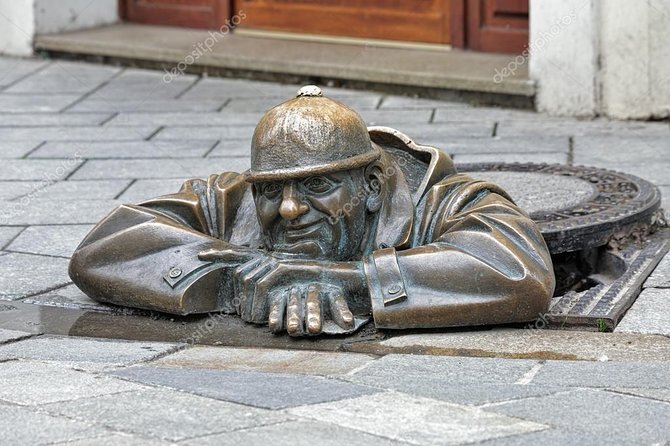 Bratislava, one day private trip from Budapest with guide! - Lunch, Gipfel Pastry, and Time to Browse