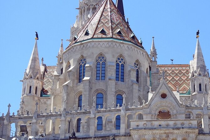 Buda Castle Tour: Fisherman's bastion and hidden gems - Presidential buildings and the Carmelite Monastery