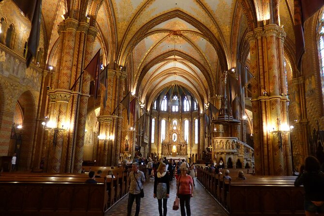 Buda Castle Walking Tour with Matthias church entry, Cake&Coffee - Starting at Clark Ádám tér below Castle Hill