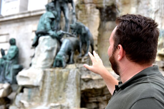 Buda Castle Walking Tour with Matthias church entry, Cake&Coffee - Matthias Church and the value of going inside