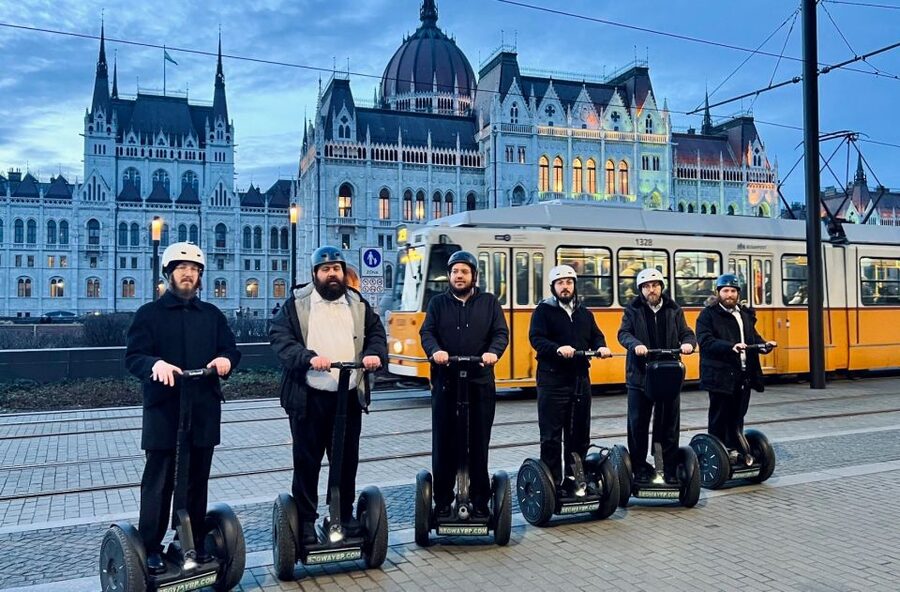Budapest: 1 Hour Instagram Segway Tour - A fast ride along Budapest’s greatest river views
