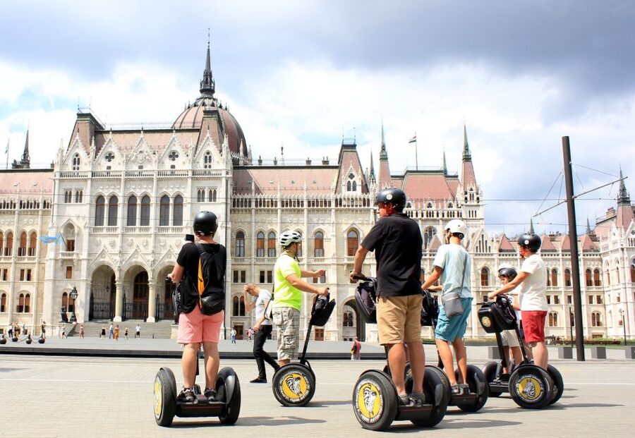 Budapest: 1-Hour Private Segway Tour - Weather, clothing, and route changes