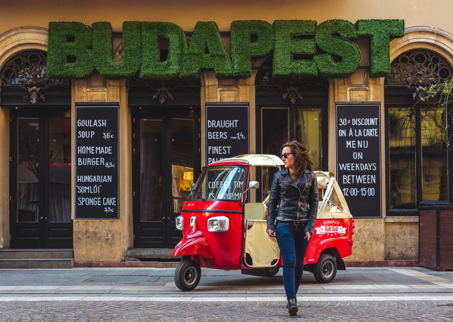 Budapest: 2-Hour Private TukTuk Tour - Photo stops and a flexible pace