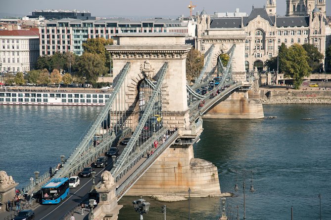 Budapest 3-Hour City Tour - How the guides affect the experience