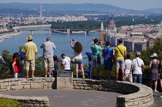 Budapest: 3-Hour Live-guided Bus Tour and 1-hour River Cruise - What you see from the bus between stops