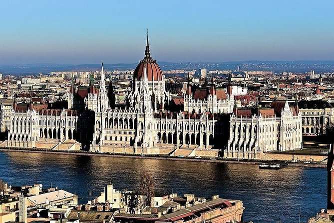 Budapest: 3-Hour Live-guided Bus Tour and 1-hour River Cruise - Who gets the best value at $51.66