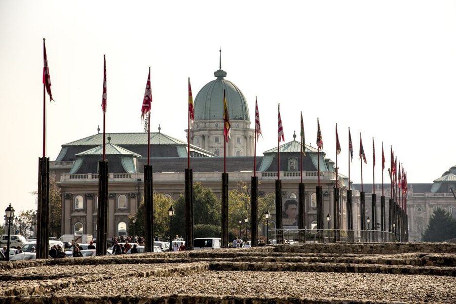 Budapest: 3-Hour Live Guided Sightseeing Tour - Comfort, walking, and the $35 value