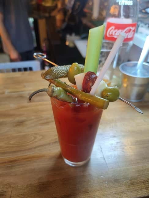 Budapest: 4-hour Bottomless Brunch w/ Cocktails & Craft Beer - American breakfast at noon