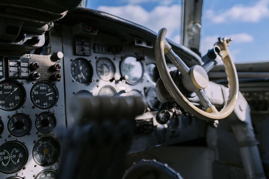 Budapest: Aeropark Admission Ticket - The optional tour with a pilot