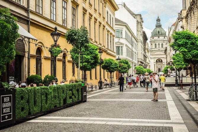 Budapest All In - Full Day Tour with Lunch & Metro Pass - The Chain Bridge and the Buda Castle District