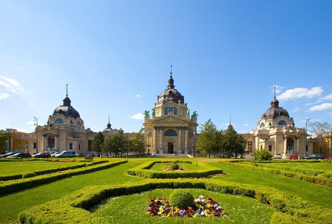 Budapest All in One Small Group Walking Tour with Strudel Stop - Key things to know before booking
