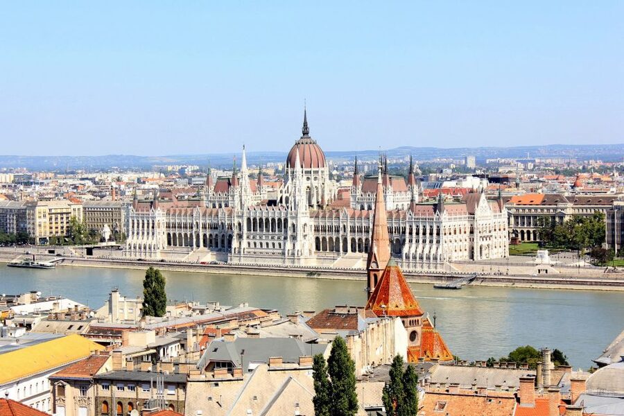 Budapest: All in One Walking Tour with Strudel House Stop - Up to Buda Castle and Matthias Church