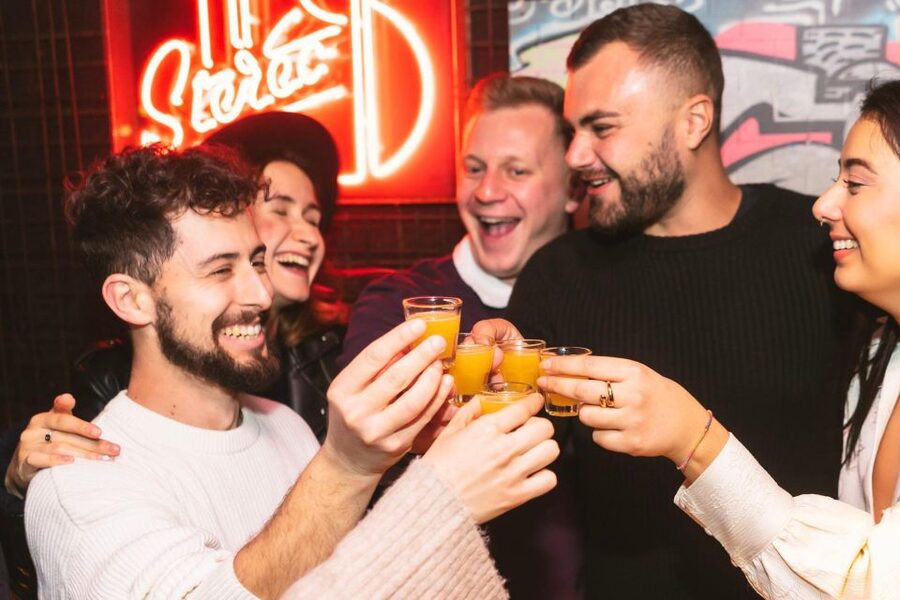 Budapest: Bar Crawl with a Local Guide - Key points to know before you book