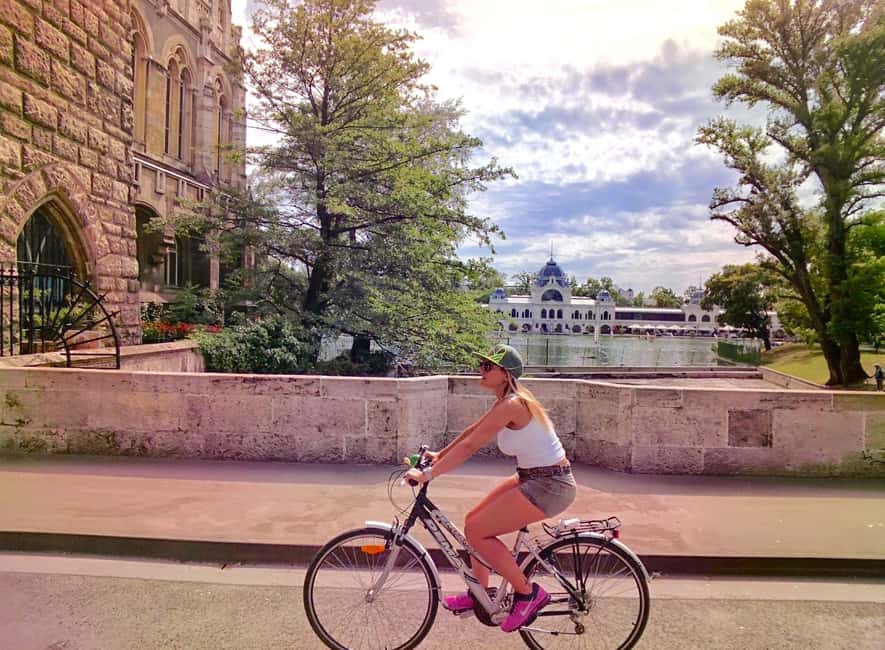 Budapest Bike Tour with a Hungarian Goulash - Parliament, St. Stephen’s Basilica, and the Danube bridges