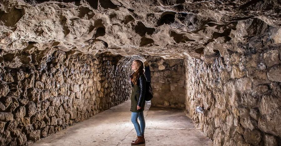 Budapest: Buda Castle Cave Tour - Natural Caverns and 800-Year-Old Cellars