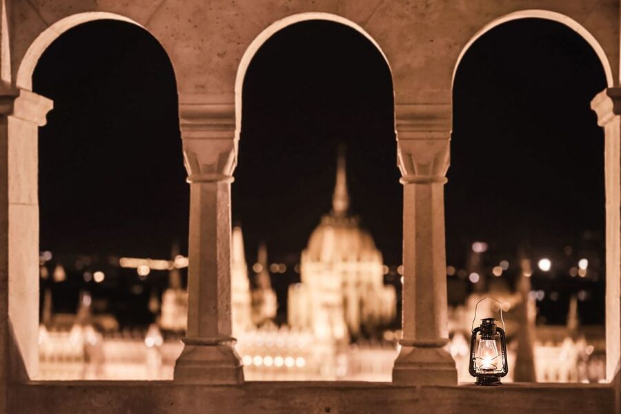 Budapest: Buda Castle District Vampires and Myths Night Tour - How the guides shape the experience