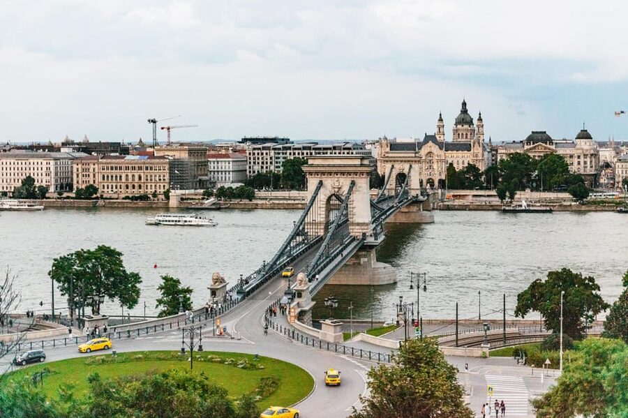 Budapest: Buda Castle District Vampires and Myths Night Tour - The House of Houdini and a change of mood