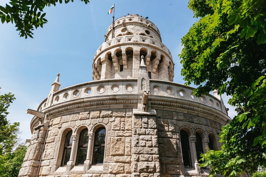 Budapest: Buda Hills Guided Hiking Tour with Optional Lunch - A small cave and wartime traces
