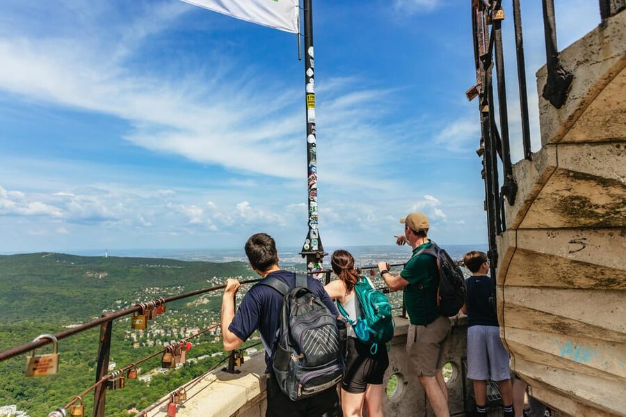 Budapest: Buda Hills Guided Hiking Tour with Optional Lunch - Should you add the Hungarian lunch?