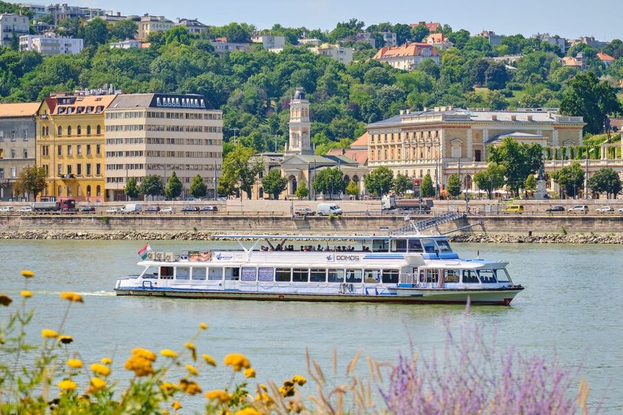 Budapest By Night Sightseeing Cruise - Is $16 good value?
