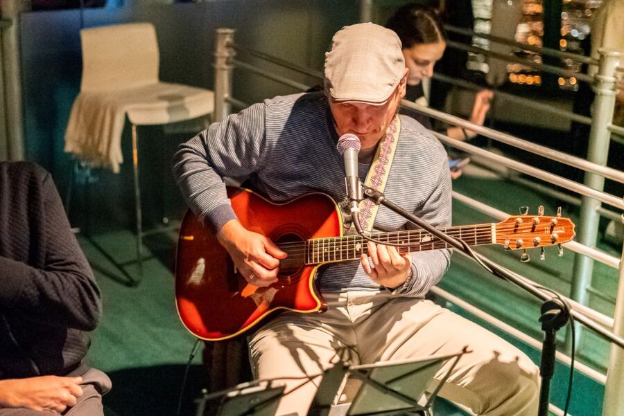 Budapest: Candlelit Dinner River Cruise with Live Music - Parliament from the river