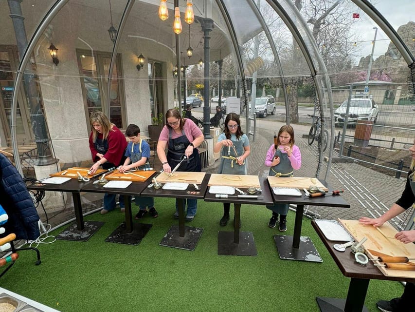 Budapest: Chimney Cake Workshop in City Park - Sitting among City Park’s major sights