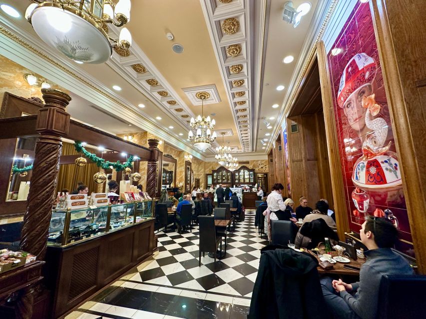 Budapest: Christmas Market Guided Walking Tour with Tastings - Who will enjoy this tour most?
