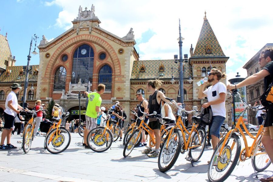 Budapest: City Bike Tour with Coffee Stop - Basilica, Liberty Square, and Parliament