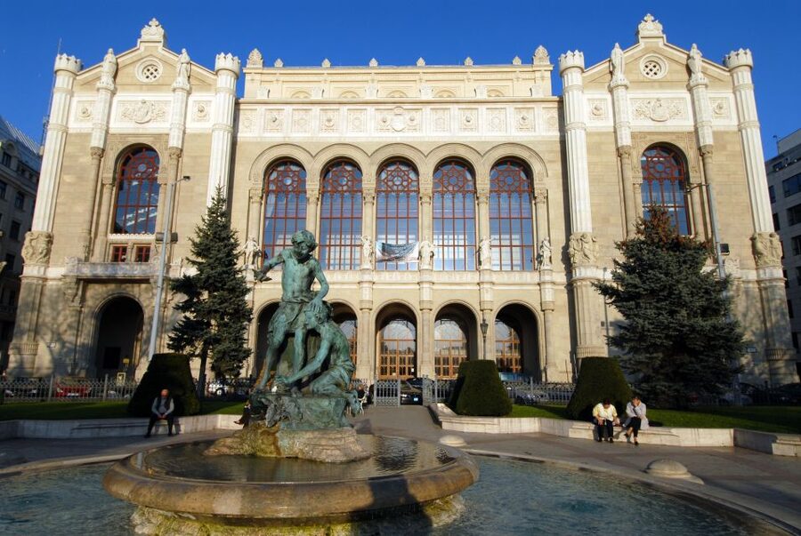 Budapest: City Discovery Tour - What the guide adds to the experience