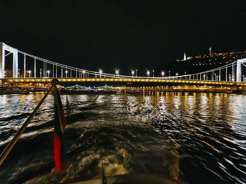 Budapest: City Highlights Cruise with Welcome Drink - Parliament after dark
