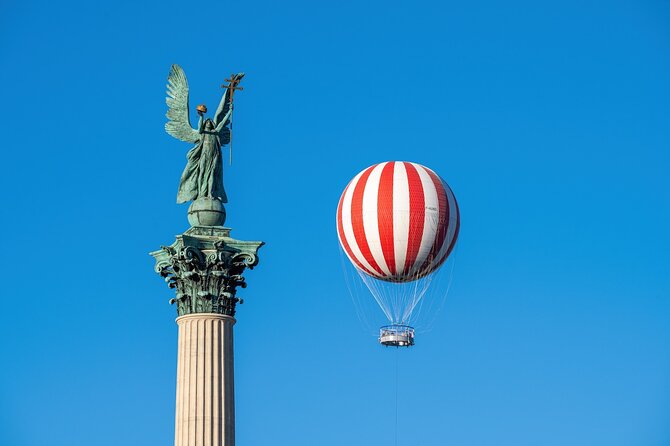 Budapest: City Park Self-Guided Walking Tour - Walking to Vajdahunyad Castle’s storybook towers
