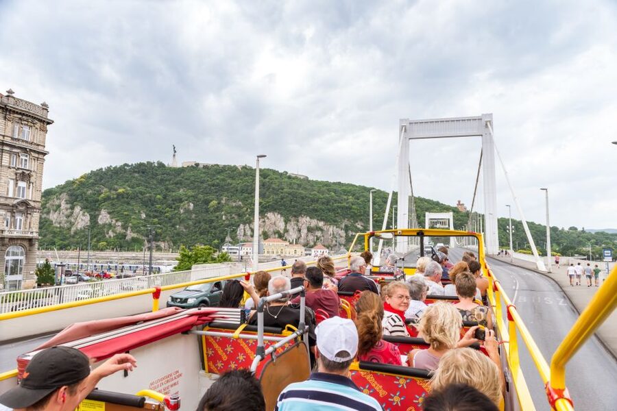 Budapest: City Sightseeing Hop-On Hop-Off Bus Tour & Extras - Why this bus works well for a first day in Budapest
