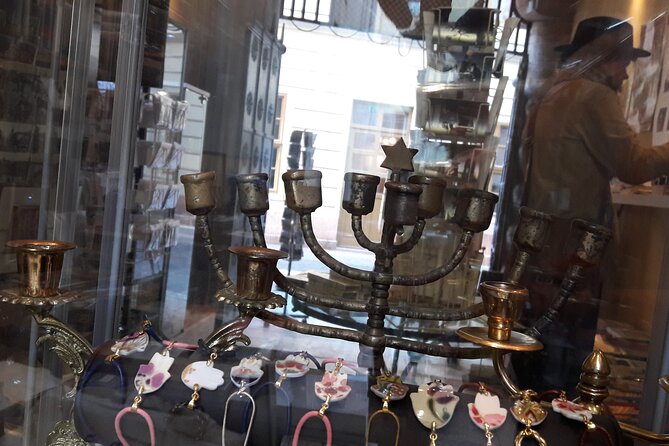 Budapest City Walk in Jewish Quarter - Courtyards, cafés, and the everyday quarter