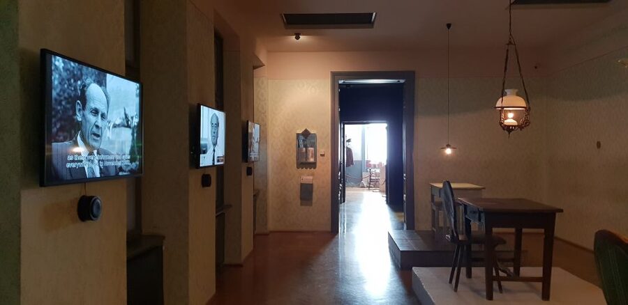 Budapest: Communist History Tour with House of Terror Option - The Cold War bunker and the practical side of fear