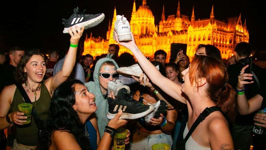 Budapest: Danube Beat Party Cruise with Drink Packages - The Danube route from Parliament to Lágymányosi Bridge